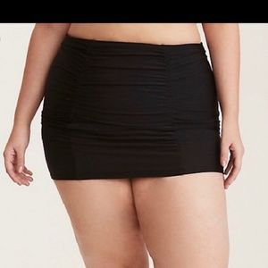 Torrid shirred high waist skirted swim bottom